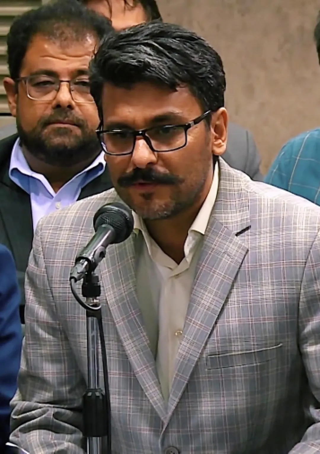 جعبه اطلاعات شاعر و نویسنده