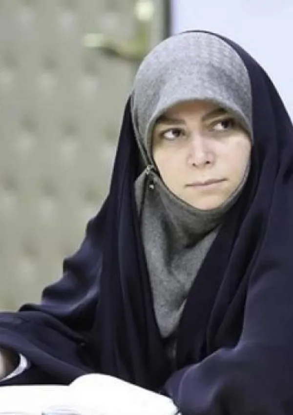 سمانه خاکبازان