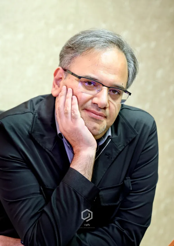 حمید نیلی احمدآبادی