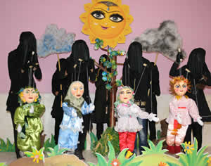 اجرای نمایش روسکی