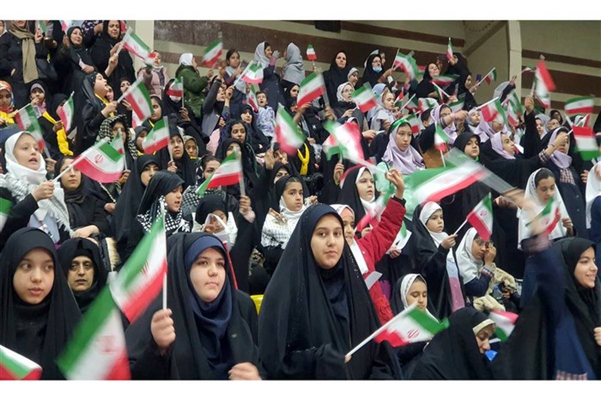 اجتماع دانشآموزان دختر مدارس منطقه ۳ تهران در سالن شهید شیرودی جمعه ۸ دی ۱۴۰۲